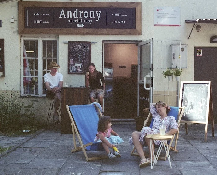 Androny, kawiarnia i specialitesy Warszawa