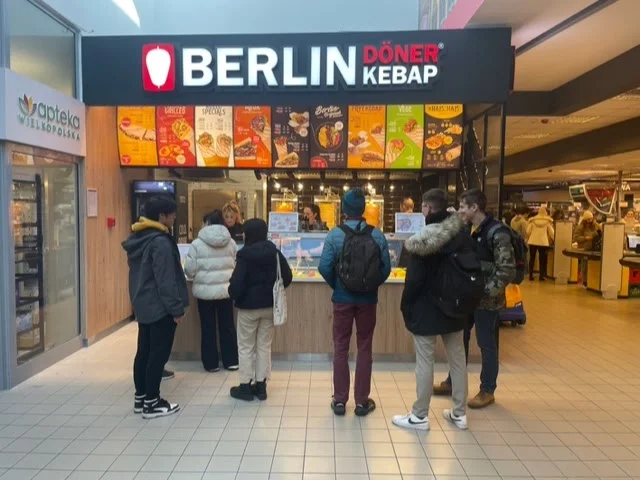 BERLIN DÖNER KEBAP "Victor" - Restauracja Poznań BERLIN DÖNER KEBAP "Victor" - Restauracja Poznań