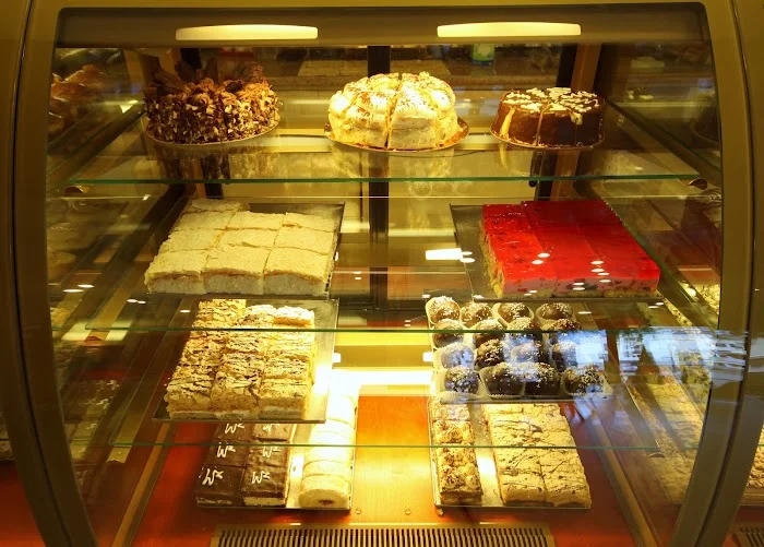Confectionery 'U Janeczki' at 1 maja - Kawiarnia Wisła Confectionery 'U Janeczki' at 1 maja - Kawiarnia Wisła