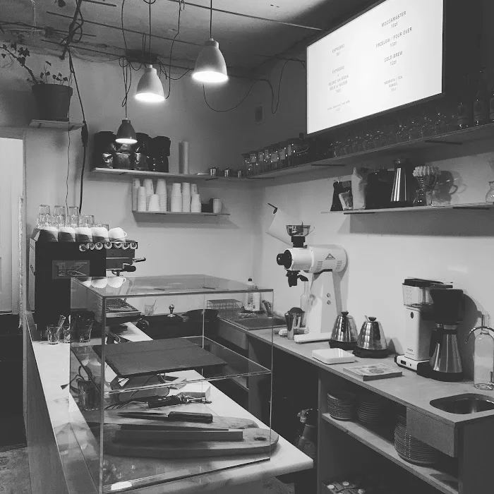 HAŁAS Coffee+Vinyl - Kawiarnia Warszawa