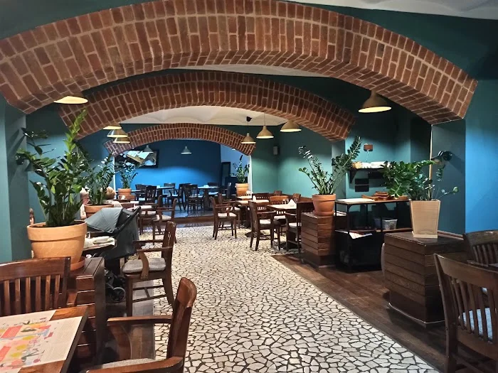POD KOLEGIATĄ - Bar Caritas - Restauracja Poznań