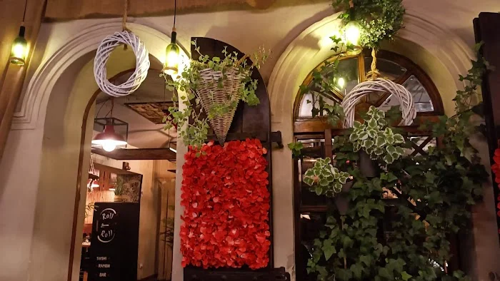 Roll & Roll – sushi | ramen | bar - Restauracja Kraków
