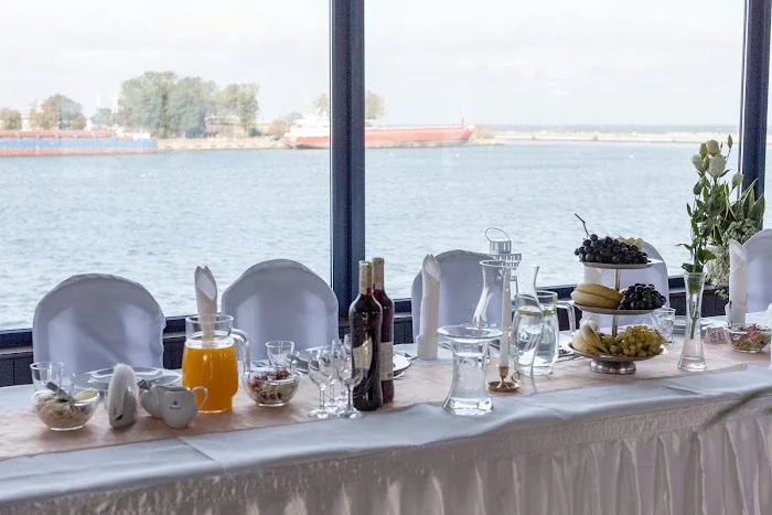 Róża Wiatrów - Restauracja Gdynia Róża Wiatrów - Restauracja Gdynia