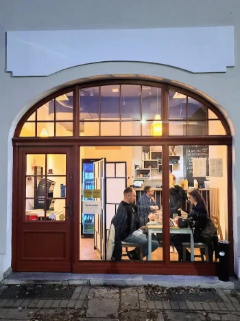 Yemsetu Sushi Bar