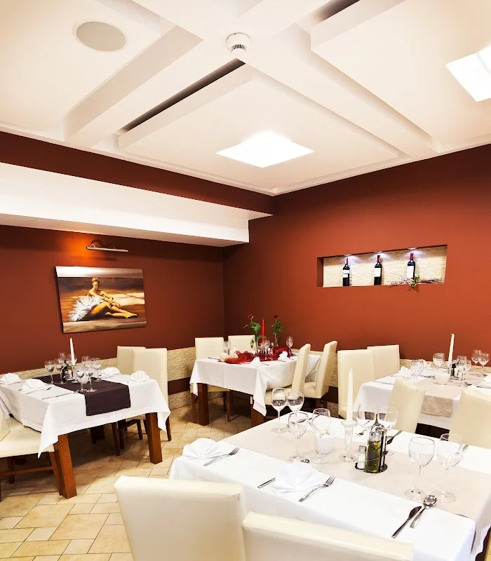 Zielone Wzgórze - Restauracja Wisła Zielone Wzgórze - Restauracja Wisła